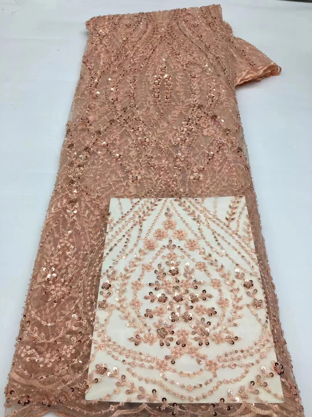 

Высококачественная плоская вышитая ткань с бусинами и блестками, винтажные кружевные платья-Ципао, ткань «сделай сам» 5 ярдов