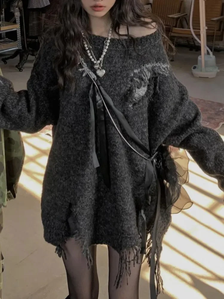 

Женский свитер оверсайз с открытыми плечами, в готическом стиле