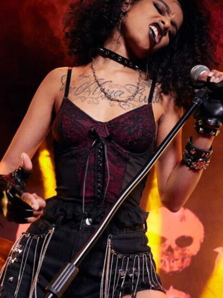 

Женский топ с открытой спиной и кружевом, в готическом стиле