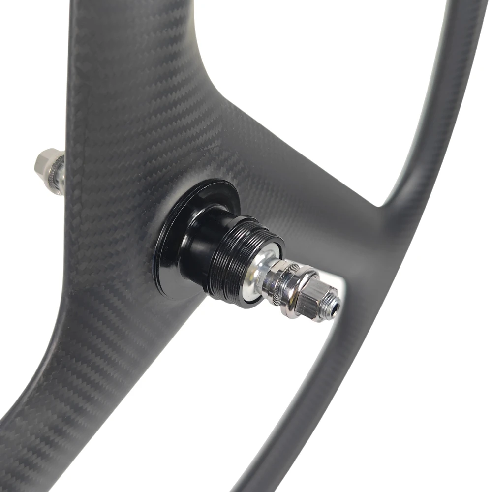Фото Колесный комплект BIKEDOC W3 Carbon Track Wheel Clincher, 22,6 мм, 3 спицы, для велосипедов с фиксированной передачей, 700C №2