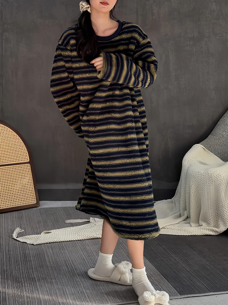 Теплая ночная рубашка женская осенне-зимняя утолщенная домашняя одежда из