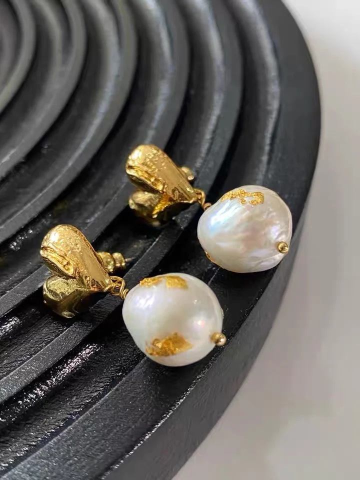 

French niche retro pearl simple earrings