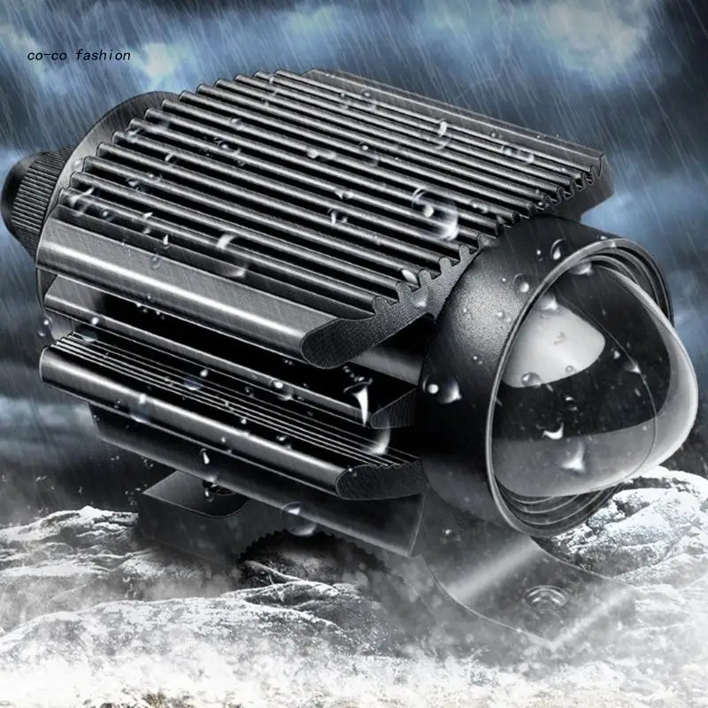 517B 20W Прожекторные светодиодные фонарики для работы в условиях плохой видимости вне дороги с возможностью вращения на 360° Дополнительный свет включен.