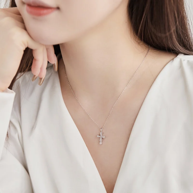 

S925 Silver Full Zircon Cross Pendant Necklace Classic Snake Bone Fashion Exquisite Women's Clavicle Chain Luxury Trendy Jewelry