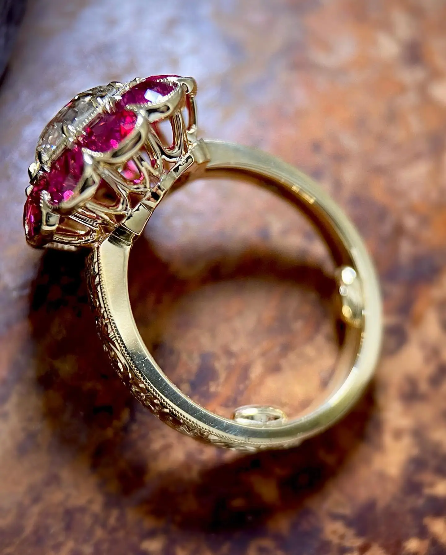 JOVOVASMILE Moissanite Vintage Engagement Rings 1.5carat 7.5mm Antique Old European Cut Cushion Shape Garnets Silver 18k Gold