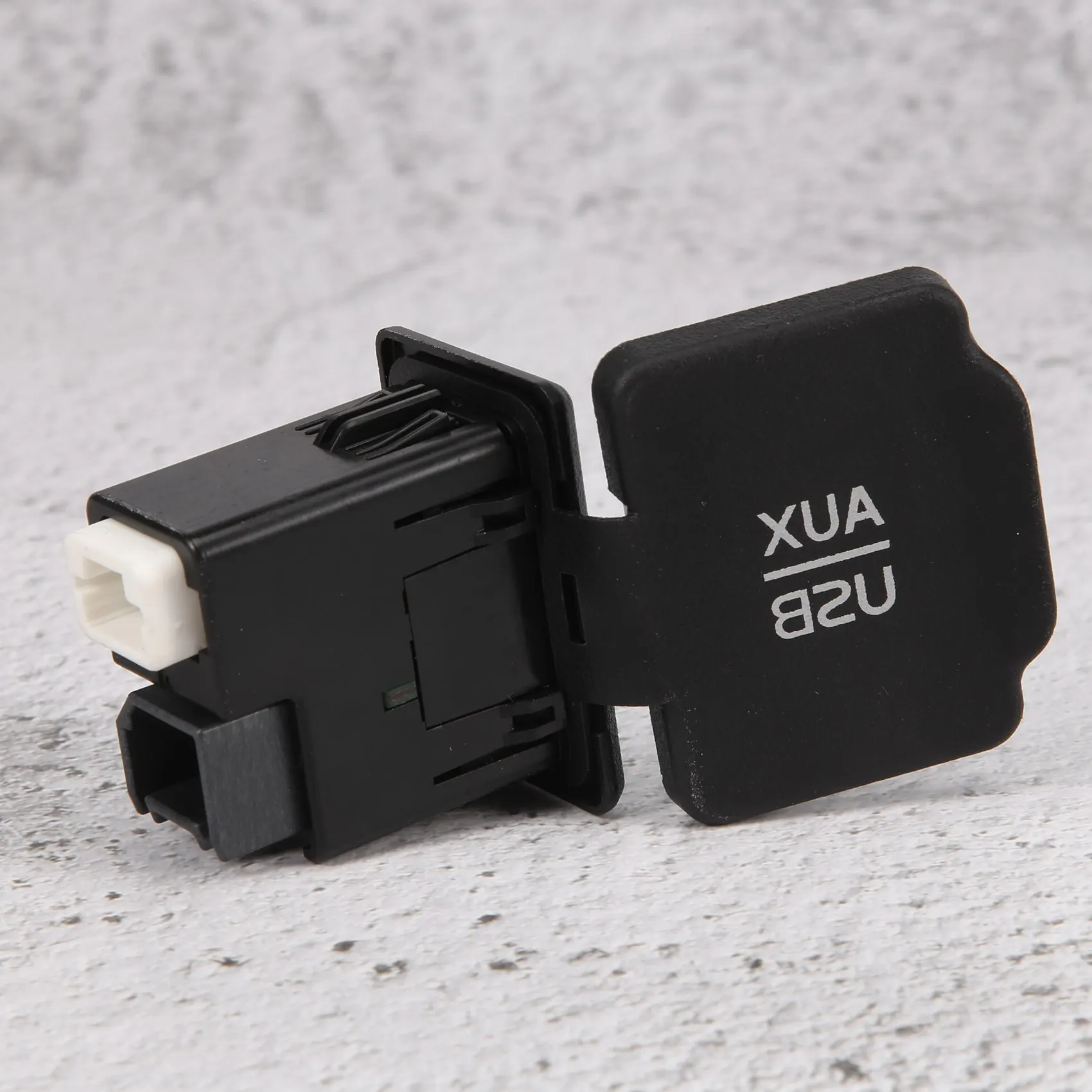 Для Nissan 15-17 Versa Note 15-16 Sentra Altima Вспомогательное аудио AUX USB разъем для зарядки