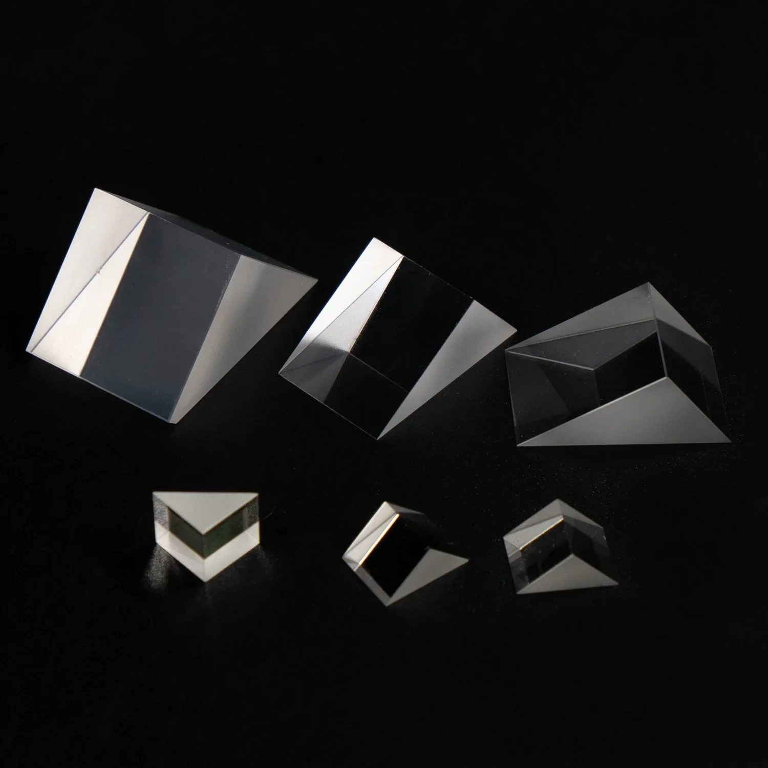 Фабрика Diret продает Лучшая цена Оптическая стеклянная пирамида/треугольная