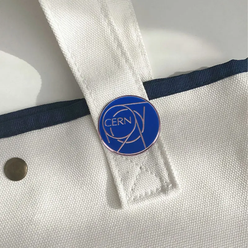 Европейский логотип организации ядерных исследований эмалированная булавка для