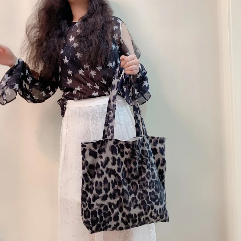 

Vintage Leopard Large Shoulder Bag Corduroy Casual Satchel Women's Large Capacity Shopping Bag Fashion All-match Portable Tote