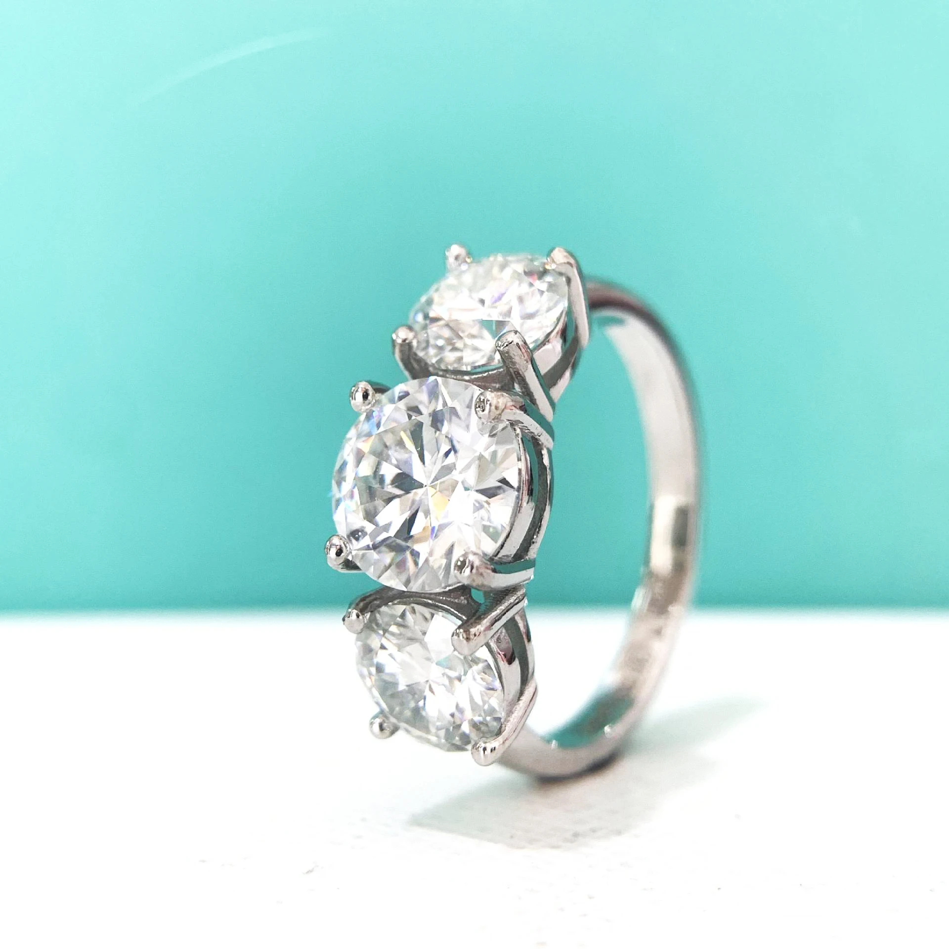 

18K Plated White Gold Moissanite Rings for Women 2/4CT Moissanite Diamond Wedding Jewelry S925 Sterling Silver Women's Ring