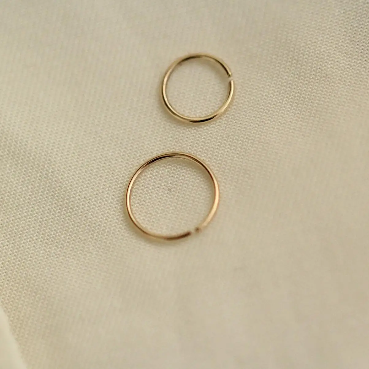 Простое кольцо GOLDtutu 14k Gold в нос для женщин и мужчин девушек маленькое пирсинг носа