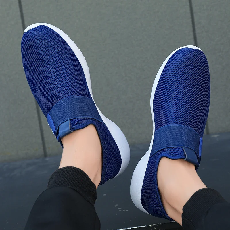 Кроссовки Fujeak размера плюс мужские прогулочные повседневные сверхлегкие