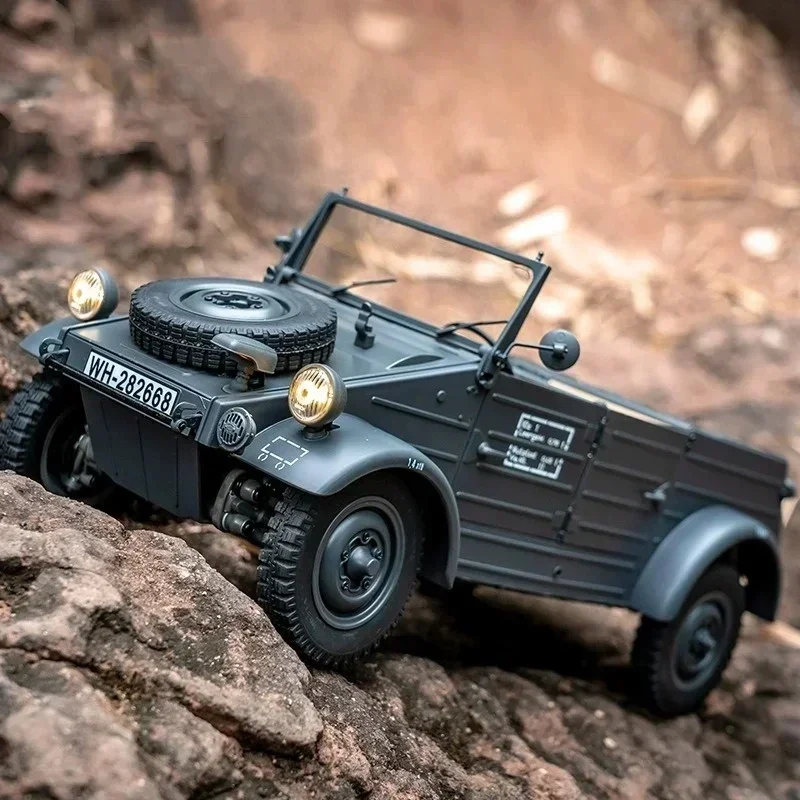 Машинка-ведро 1:12 type 82 4 канала с пультом ДУ