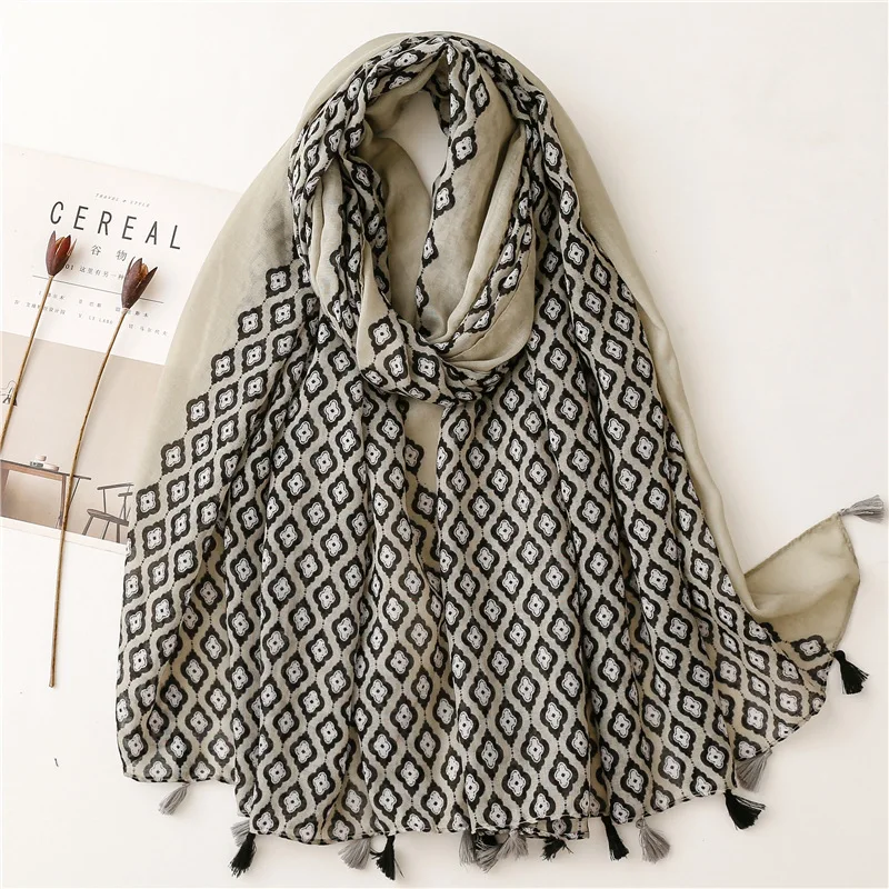 Женский шарф с кисточками и геометрическим рисунком Пляжный головной платок