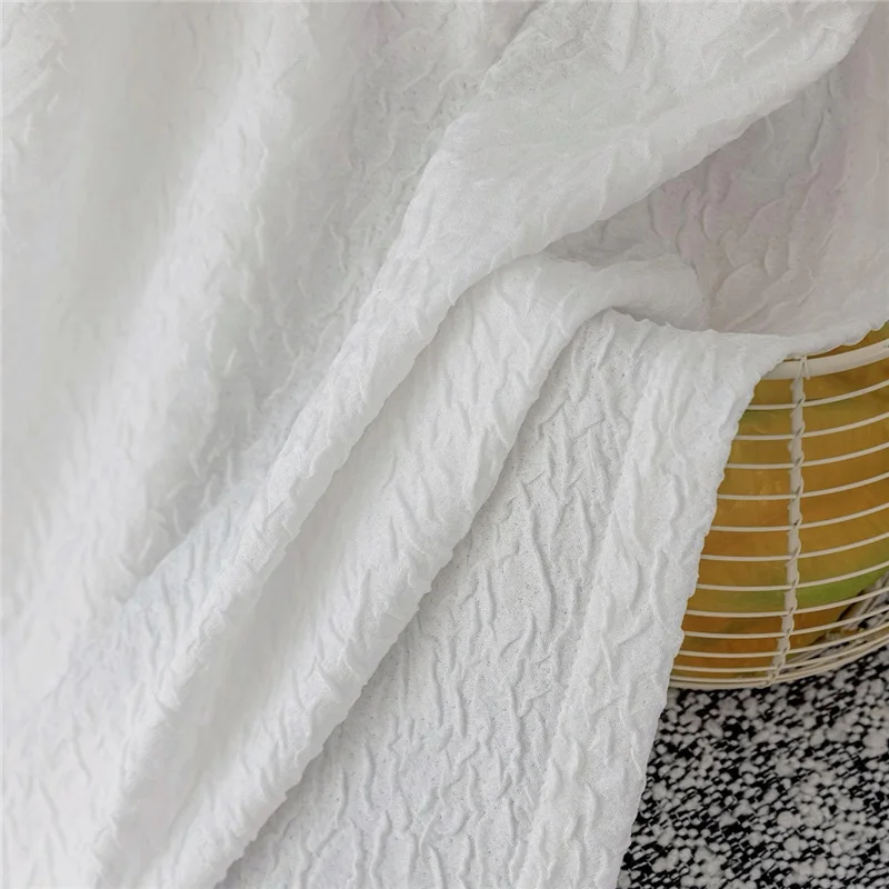 

Пушистые белые шторы MAKEHOME