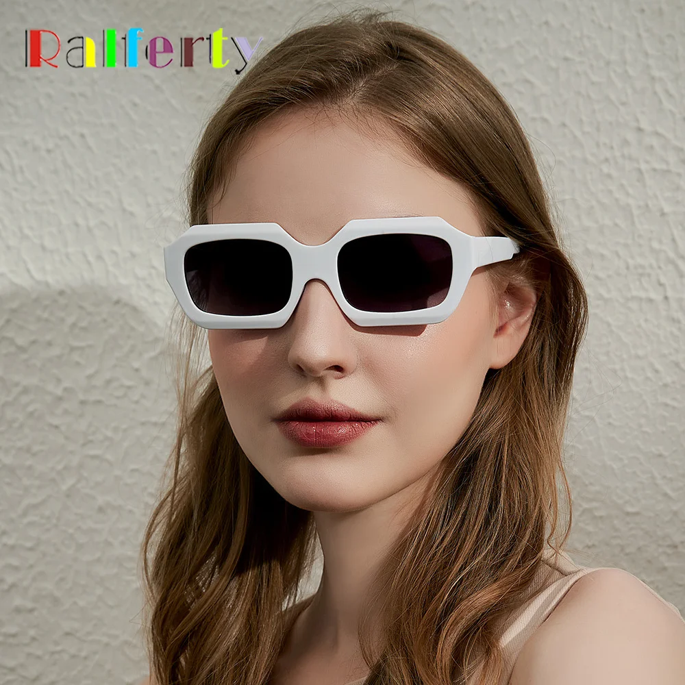 

Ralferty 2021 Vintage Women Sunglass Decorative Small Square Frame UV400 Women's Glasses Brand Designer Sun Glasses Lady Oculo