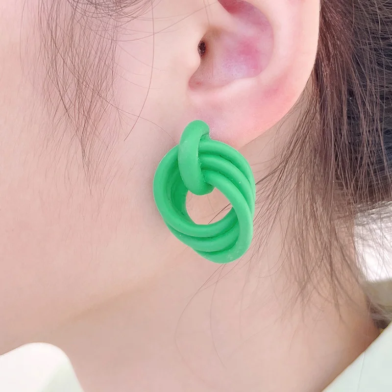 

New Round Earrings for Women 2023 Trending Fashion Jewelry Resin Chain Drop Earrings Hanging Female Dangle Vintage Accessories