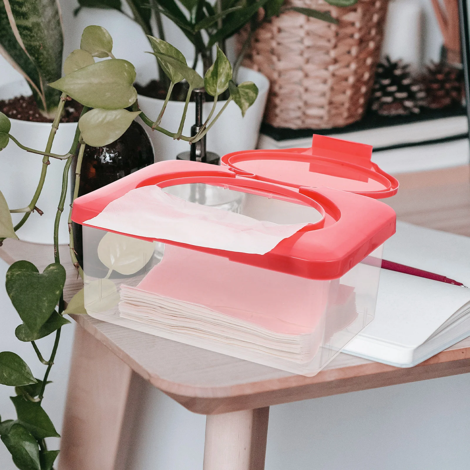 Рисунок 2 - большой пластиковый контейнер