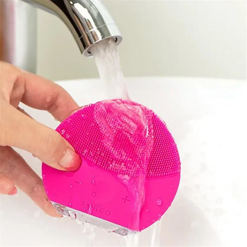 foreo mini 2 силиконовая щетка для очищения лица перед настоящим логотипом USB-зарядка