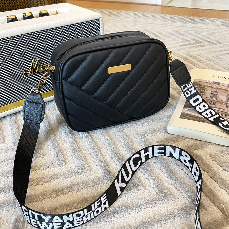 

Fashion Women's Small Bag PU Leather Messenger Zipper Handbag Purse Summer Travel Bag Female Embroidered Camera Bag