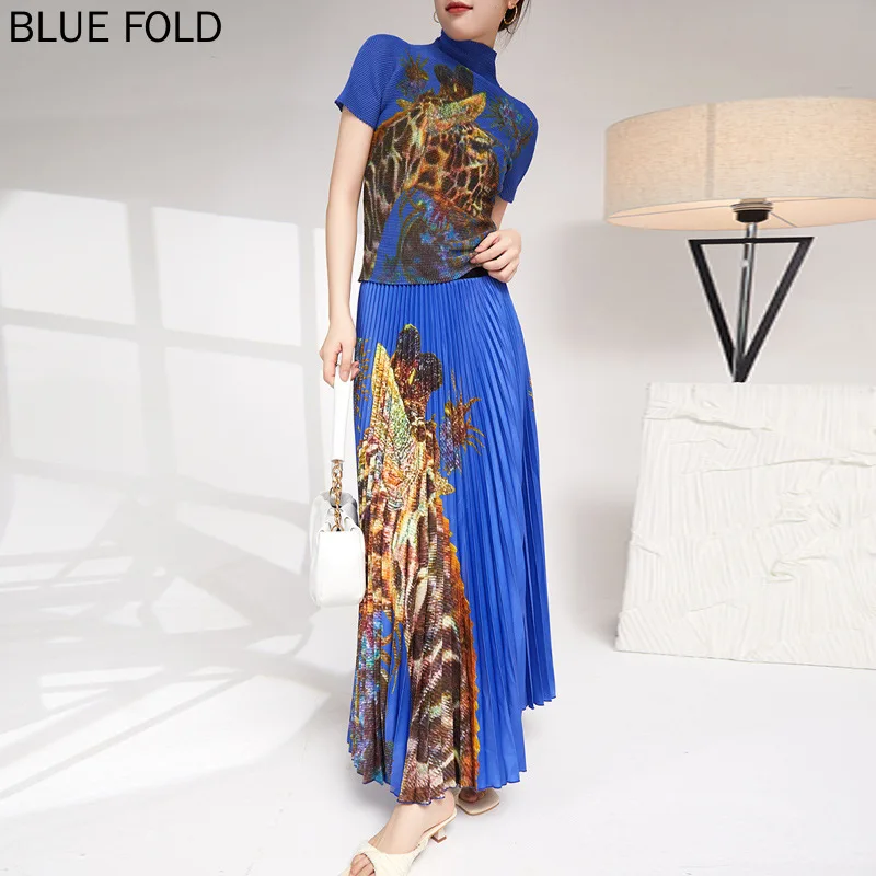 

Miyake Pleated Fashion Suit Women Printing Slim Short-sleeved T-shirt Long Large Size Loose Skirt Two-piece Set PLEATS Suit