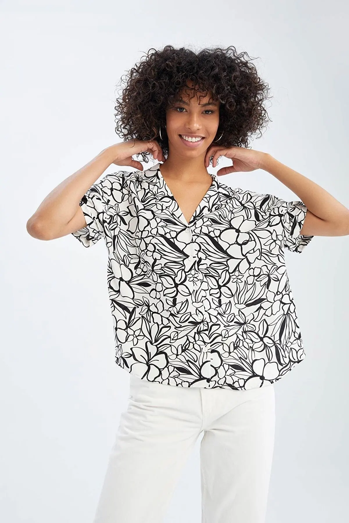 

Regular Fit patterns Short Sleeve Sleeve Fabric Shirt Pretty and Cheap women's Shirts 276709055