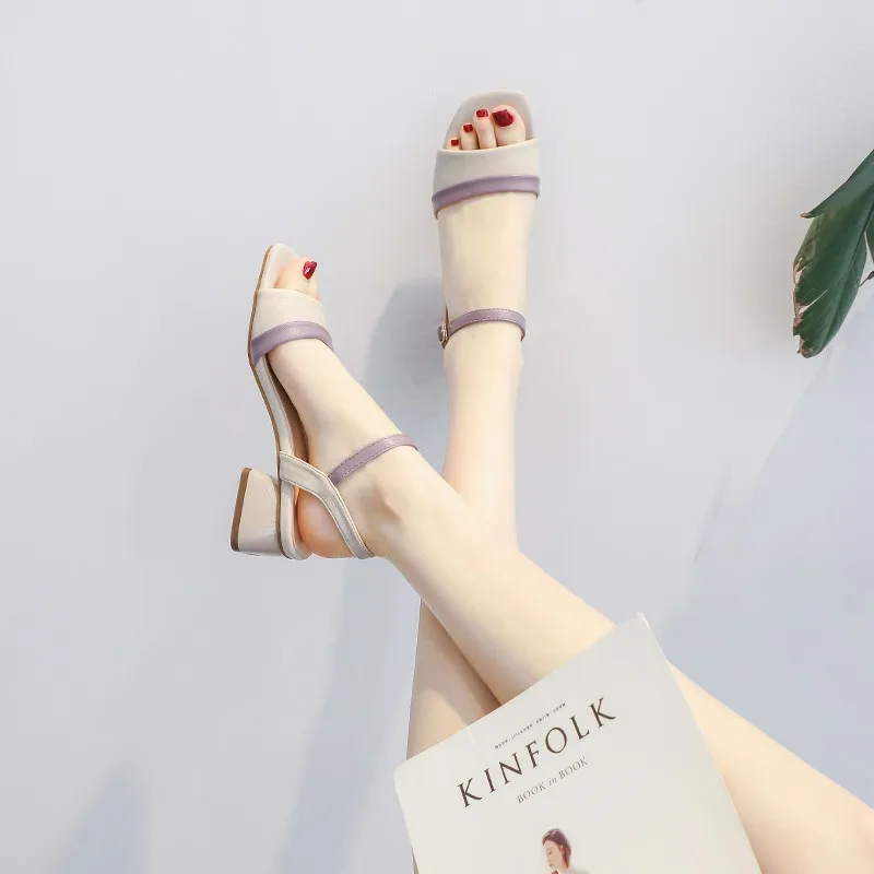 Сандалии женские на квадратном каблуке Простые Модные Элегантные удобные