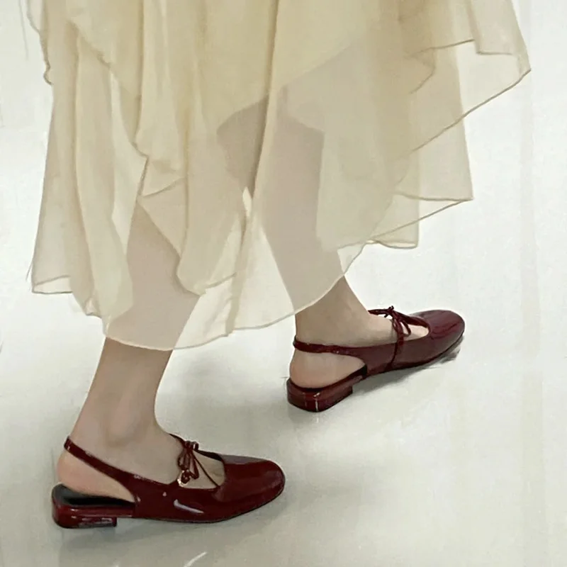 

2022 New Designer Women Loafers Single Leahter Shoes Fashion Lace Up Female Round Toe Shallow Flats Elegant Woman Footwear