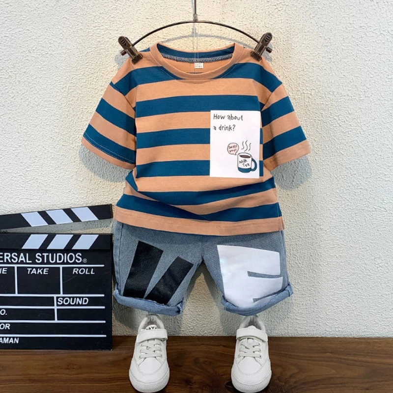

Babys boy clothes summer two-piece cartoon letter printing classic striped sport T-shirt five-point pants quality child clothing