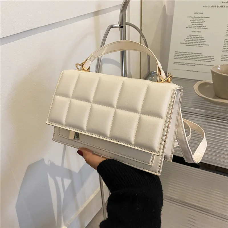 

Niche high sense chain small square bag female 2022 new fashion Lingge messenger bag temperament versatile shoulder bag