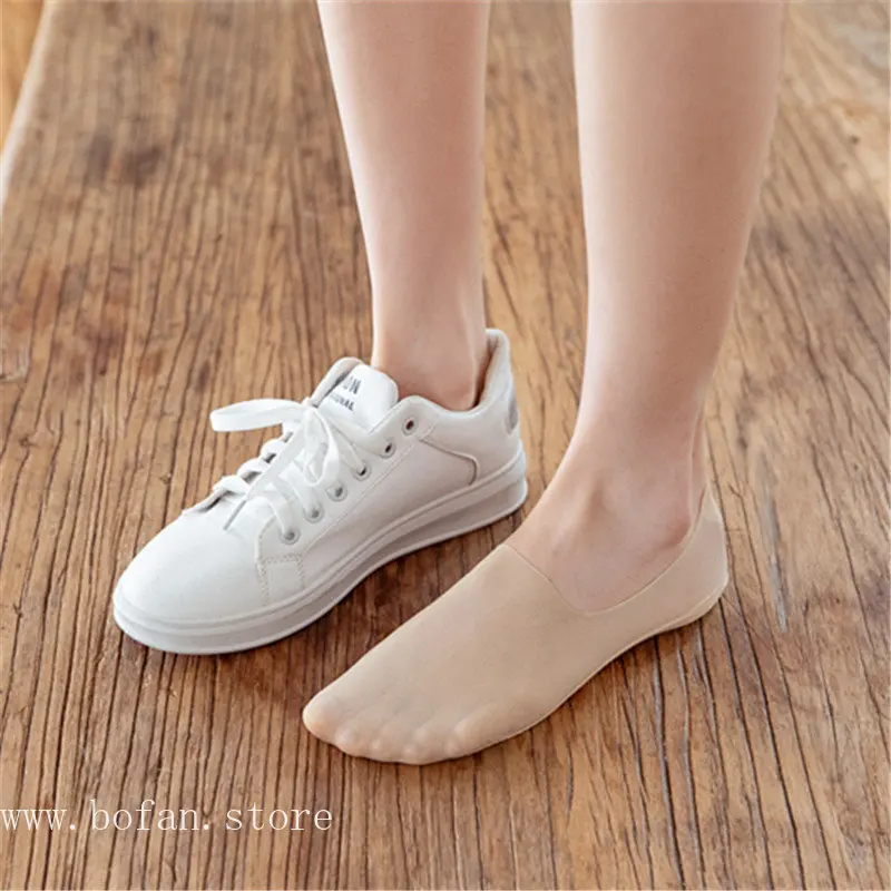 Fashion Girls' Ice Silk Boat Socks Summer Solid Cotton Invisible Thin Short Socks Silicone Non Slip Heel Comfortable Women Socks