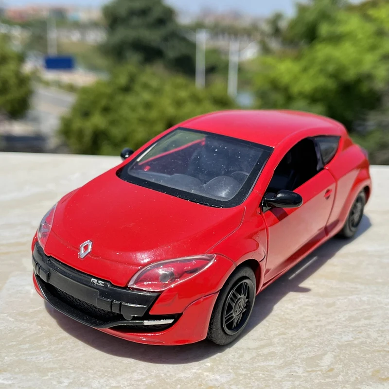 

Модель автомобиля из сплава Renaul Megane 1/32, Литые и игрушечные модели автомобиля, коллекционные украшения с высокой симуляцией, подарок для дет...