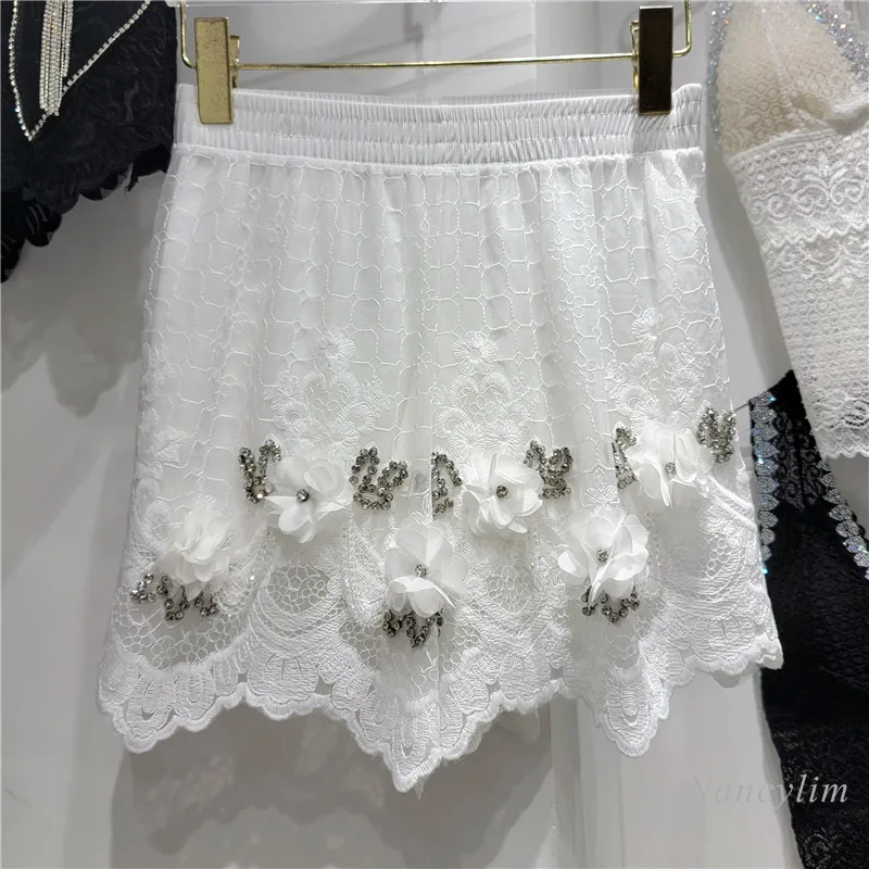 

2022 Summer Women's Lace Shorts Casual All-Match New Classic Style Rhinestone Beaded Flower Elastic Waist White Black