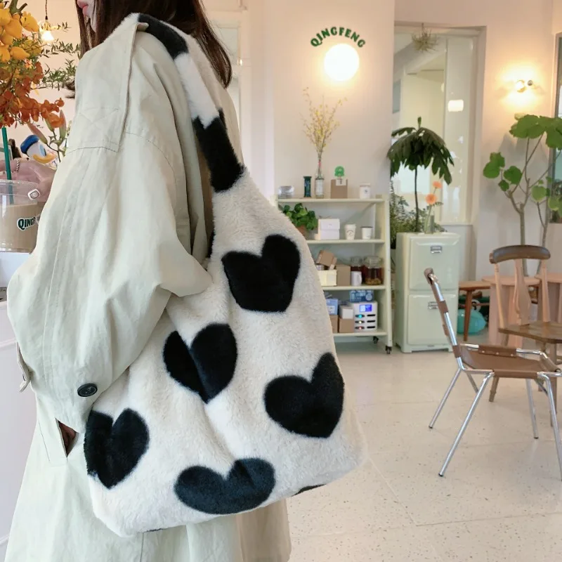 

Women's Plush Shoulder Bag Heart-shaped Canvas Tote Fluffy Fur Handbags Large Capacity Soft Shopping Bags Girls Cute Book Bag