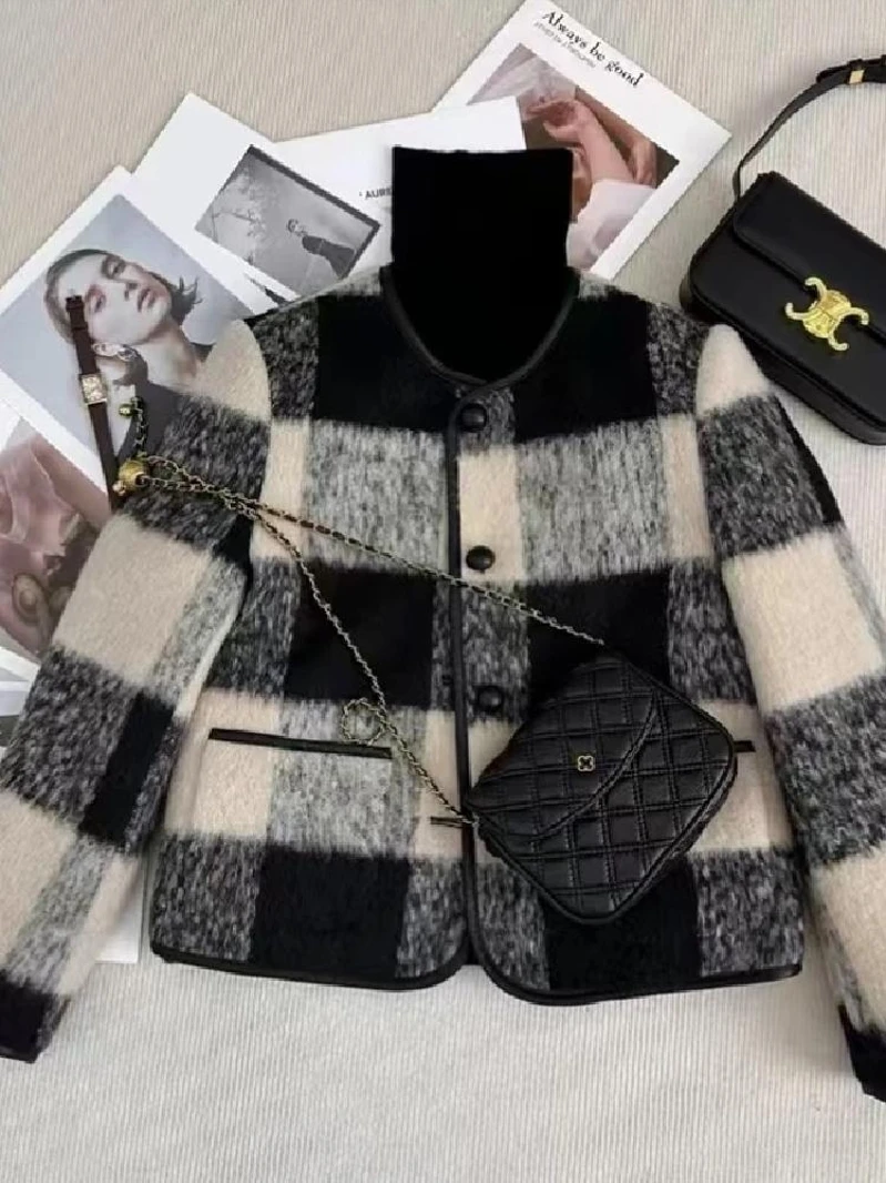 Plus Size Velvet Filling Thick Short Graceful Outerwear Women 2025 Autumn and Winter New Plaid Woolen Top