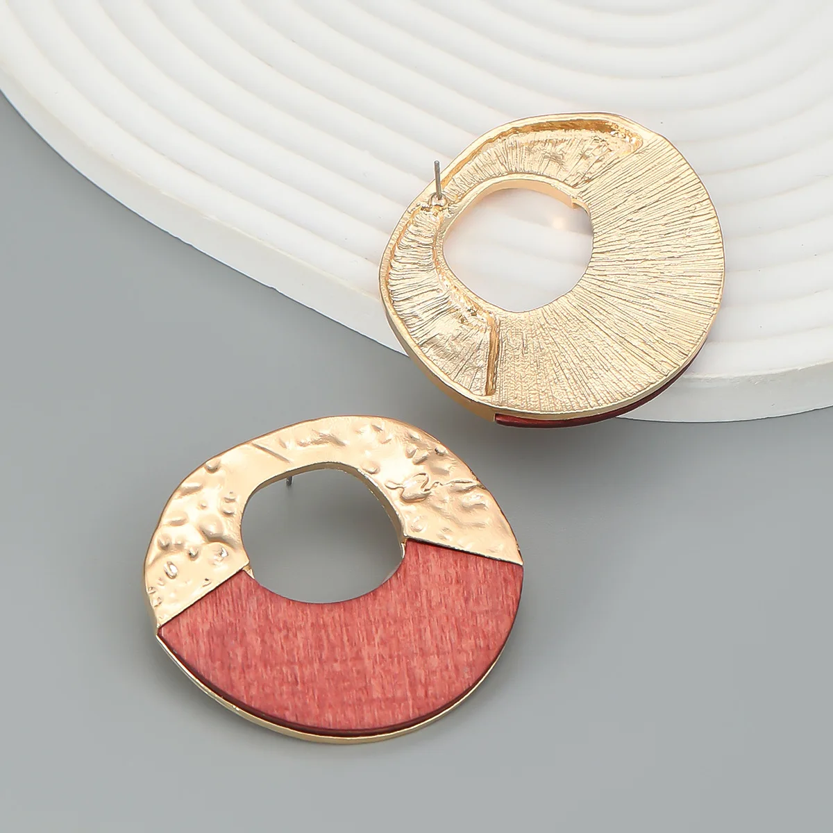 2023 New Statement Metal Wood Spliced Irregular Round Earrings for Women Holiday Party Accessories ZAA Jewelry