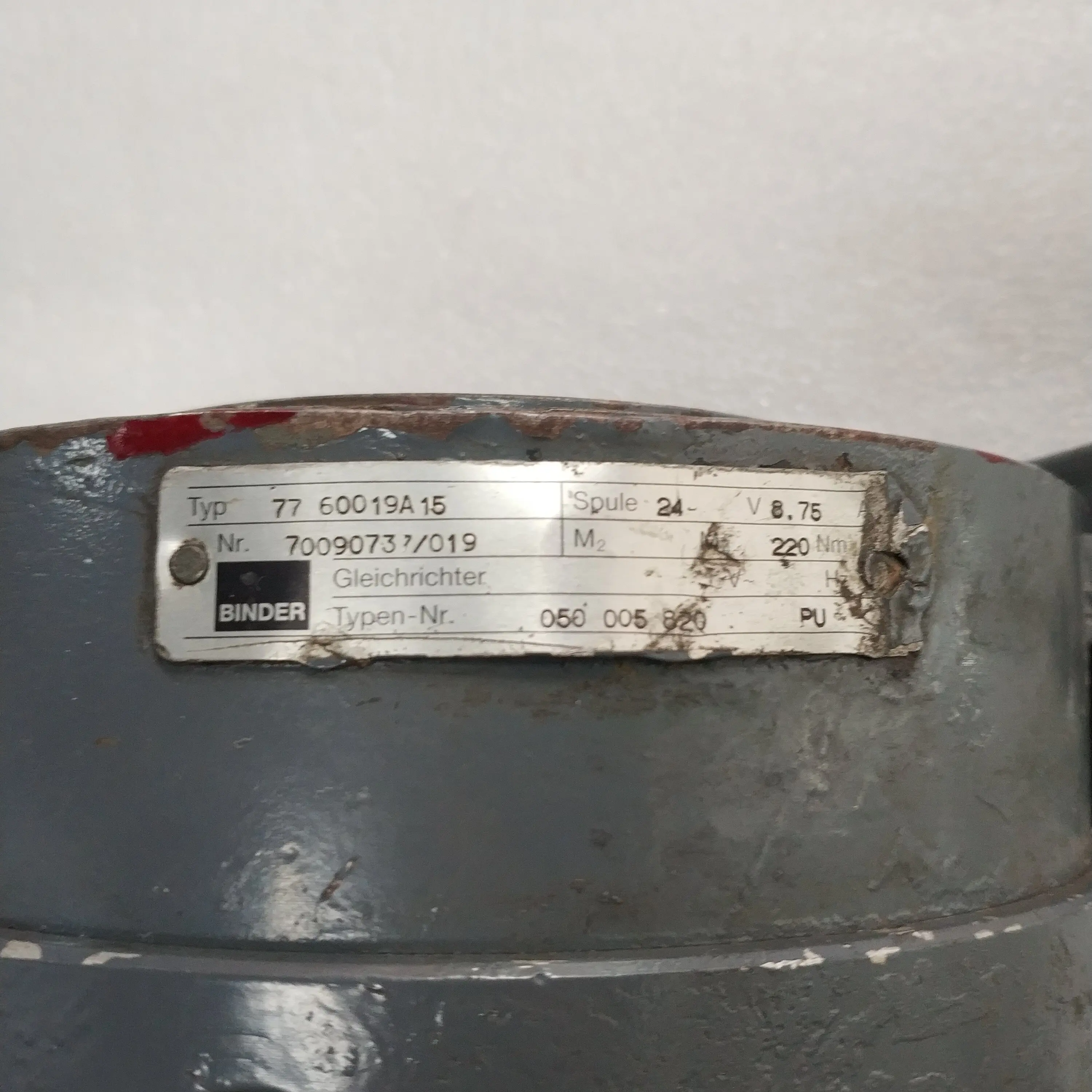 Оригинальный 61.101.2202 Тормозная колодка в сборе сцепление 77 60019A15 24 В 220 нм