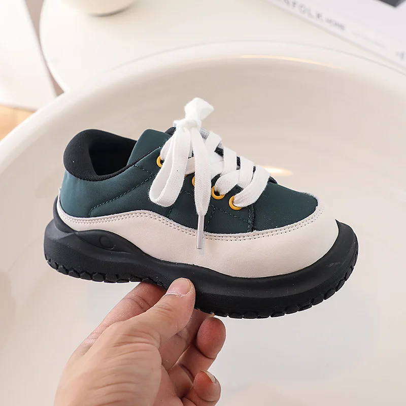 

Кроссовки Детские на массивной подошве для мальчиков и девочек