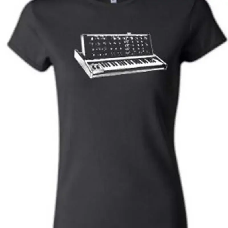 Фото Женская футболка с графическим принтом Moog Company Early Synthesizer History, размеры XS-2XL, черная №1