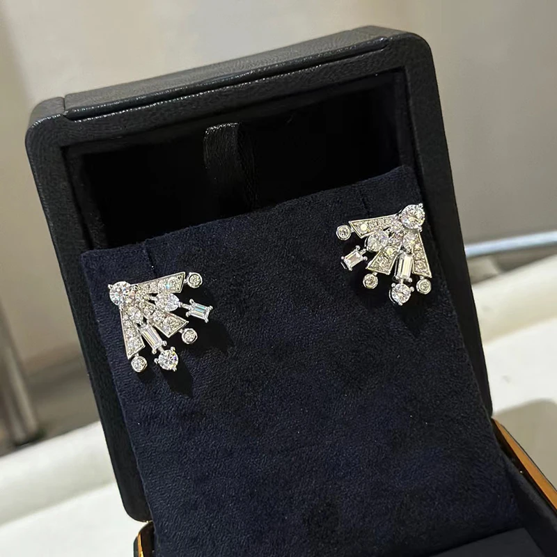 Серьги-гвоздики FLZX из серебра 925 с цирконами