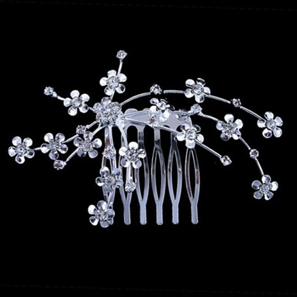 

Заколка для волос с кристаллами и цветком сливы