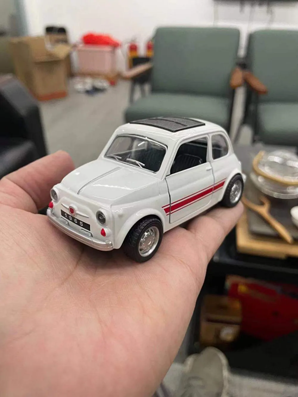 Модель автомобиля Fiat 500 1:36 из сплава, Классическая Коллекционная модель с орнаментом, 2 двери, детские игрушки, оптовая продажа, Бесплатная доставка