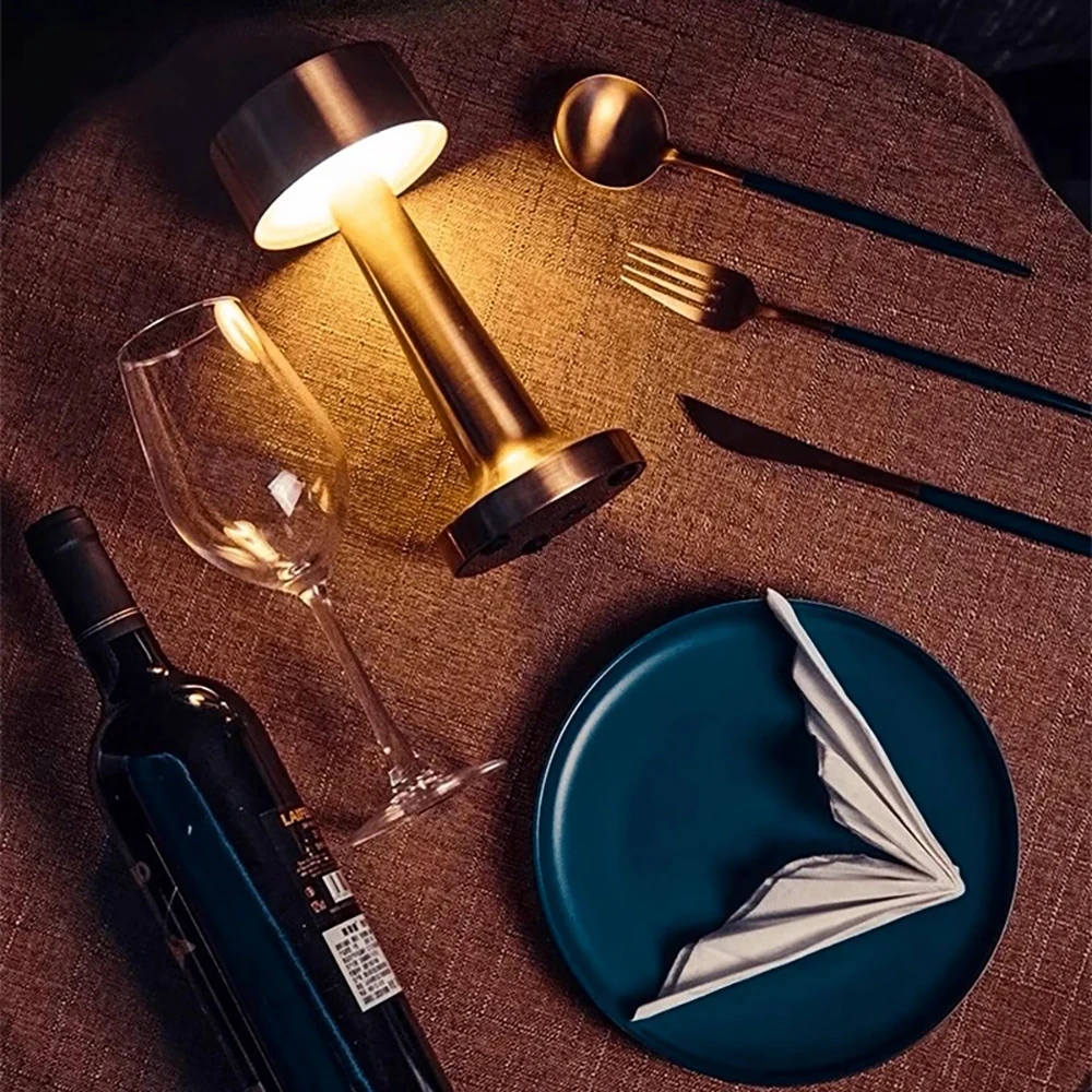 Винтажная настольная лампа