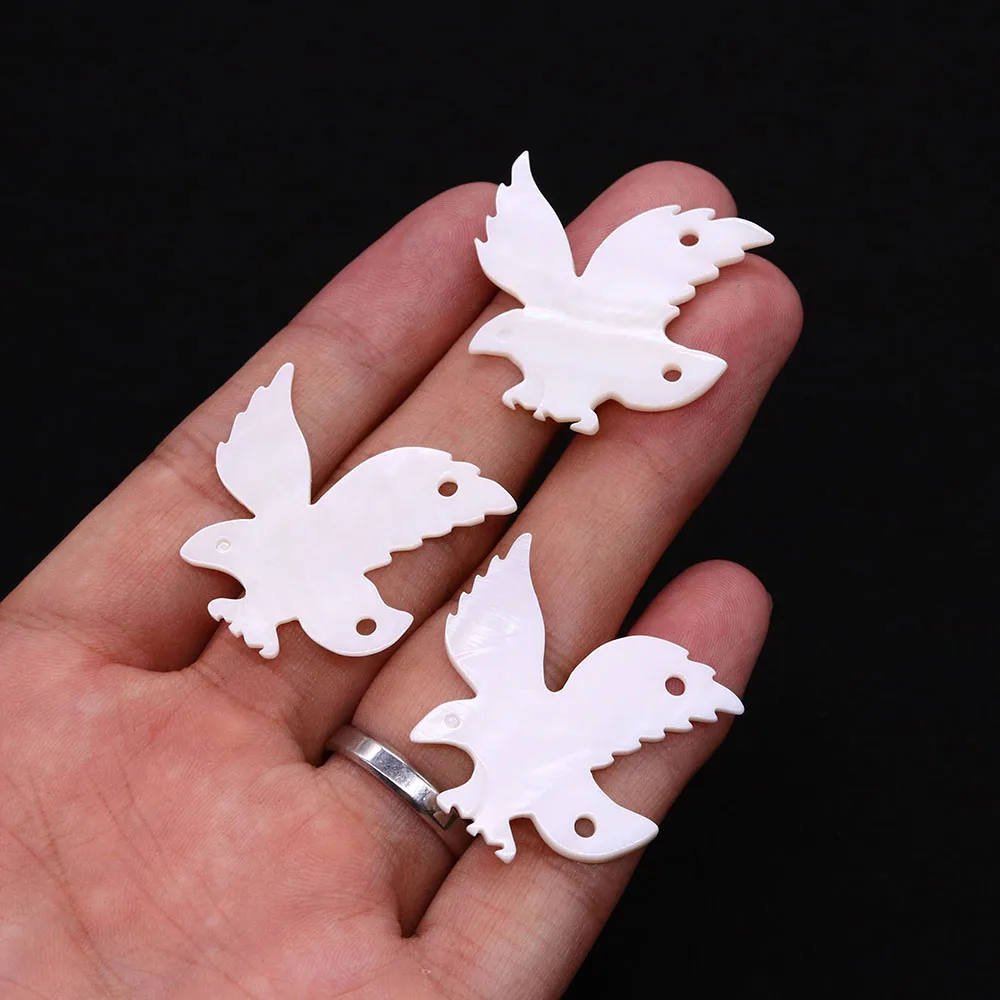 Подвеска в виде голубя из натуральной пресноводной ракушки, 30 х34 мм