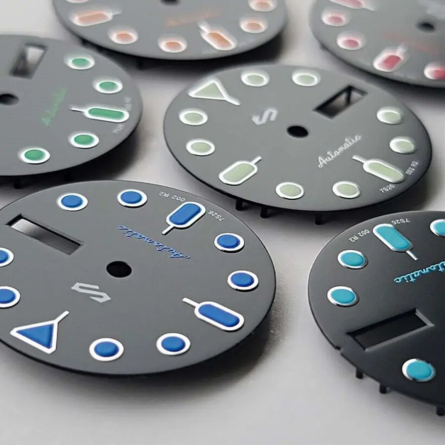 Watch accessories dial black colored nails with green luminous for nh35/36 men's mechanical watches modified 28.5 mm  Date-day