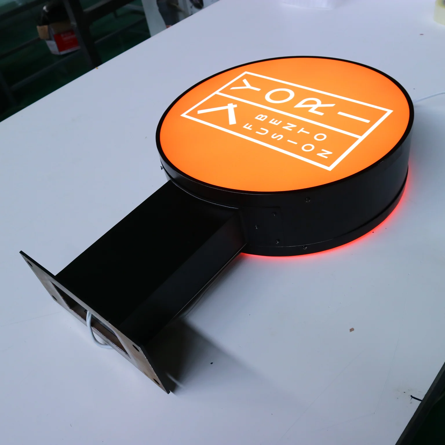 Круглый светильник тбокс для помещений акриловый с логотипом наружный знак |