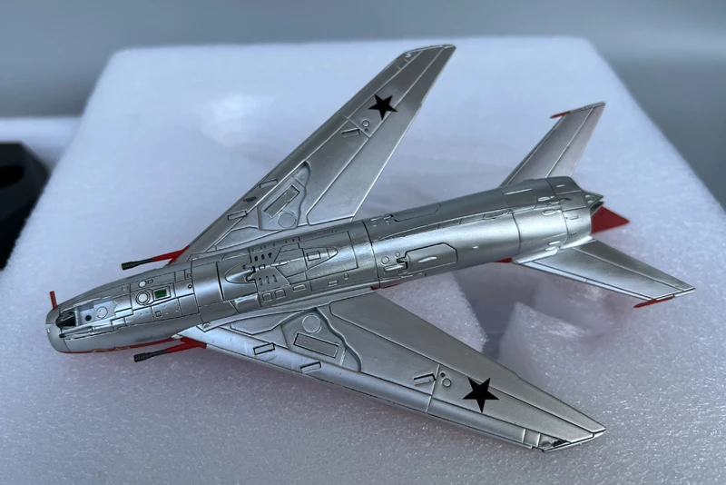 Фото Коллекционная модель советских солдат ВВС 1/72 Kubinka 1960 №5