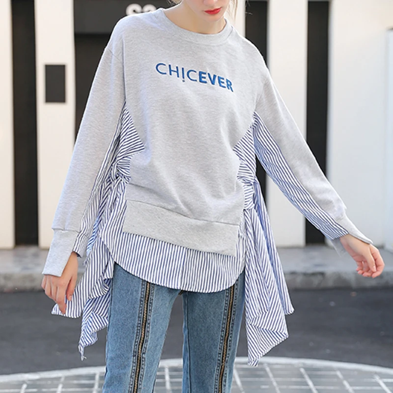 Свитшот женский в полоску с круглым вырезом и длинным рукавом