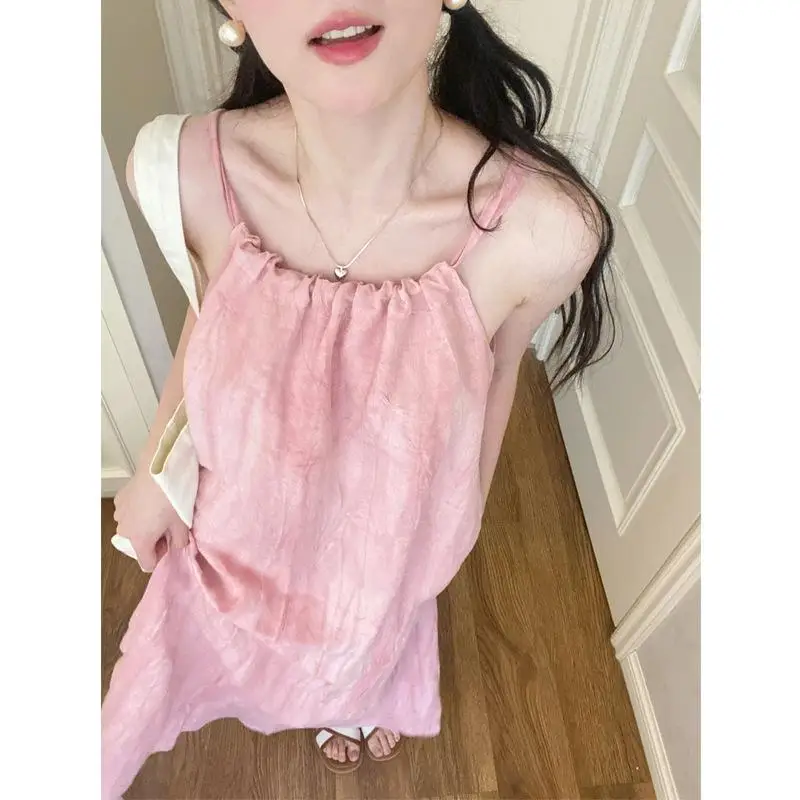 Рисунок 3 - Женское длинное платье на бретелях