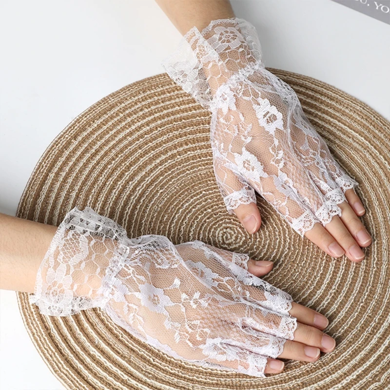 

Short Gloves for Women Tea Party Fingerless Sunblock Floral Lace Gloves Opera Gloves for Roaring 20's Costume Party